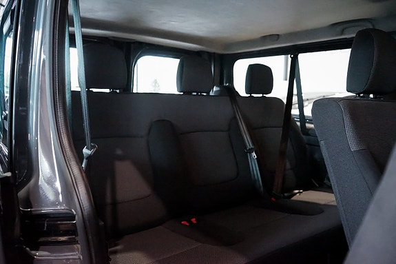 Renault Trafic 25 of 28