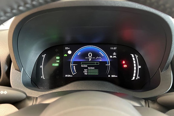 Toyota Yaris Cross 16 of 21