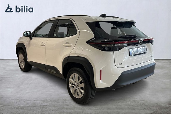 Toyota Yaris Cross 2 of 21