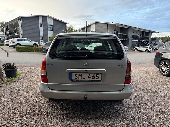 Opel Astra 8 of 10
