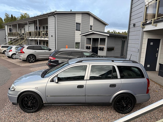 Opel Astra 3 of 10