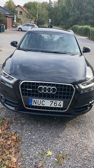 Audi Q3 2 of 10