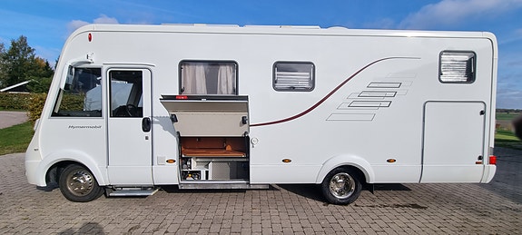 Hymer B680 Starline 6 of 22
