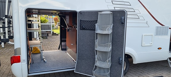 Hymer B680 Starline 8 of 22