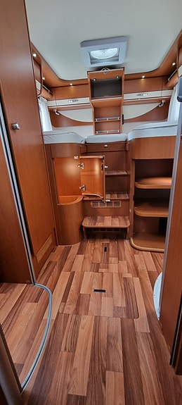 Hymer B680 Starline 18 of 22