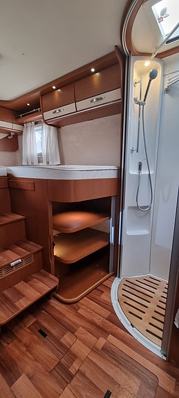 Hymer B680 Starline 16 of 22
