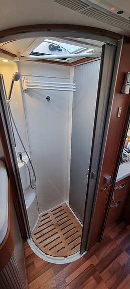 Hymer B680 Starline 11 of 22