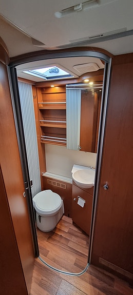 Hymer B680 Starline 13 of 22