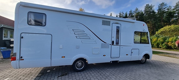 Hymer B680 Starline 2 of 22