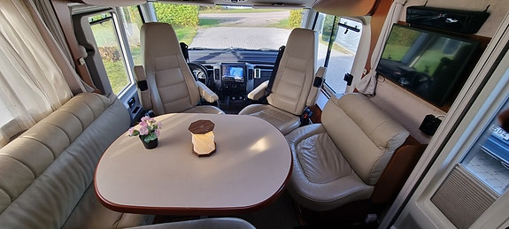 Hymer B680 Starline 7 of 22