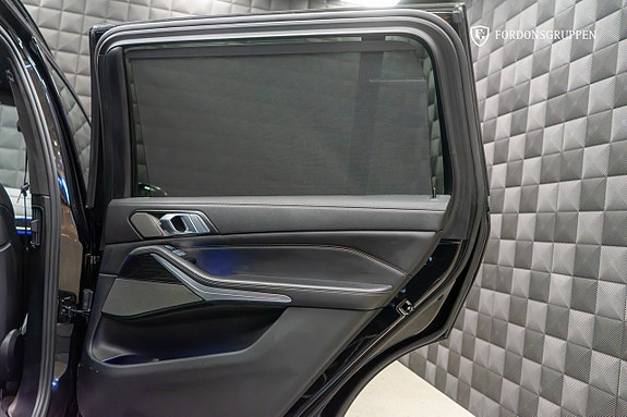 BMW X7 28 of 29