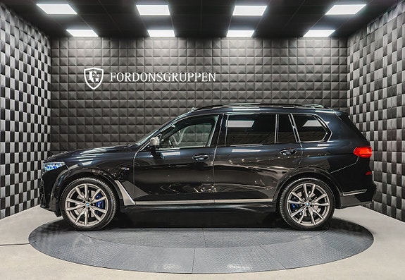 BMW X7 2 of 29