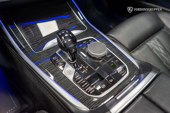 BMW X7 27 of 29