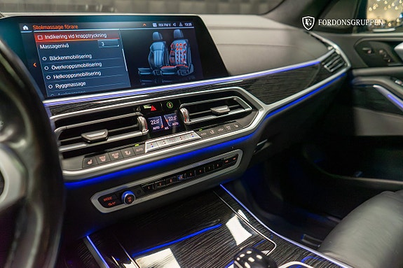 BMW X7 24 of 29