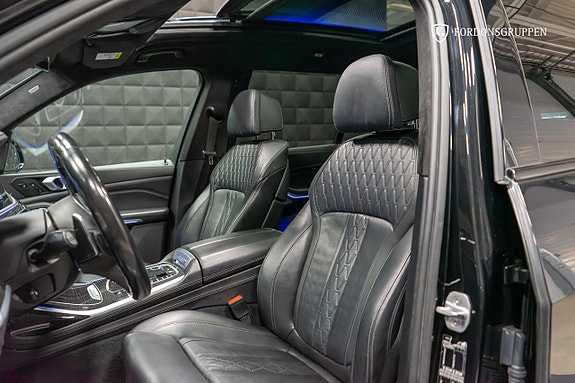 BMW X7 16 of 29