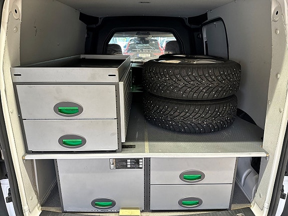 Volkswagen Caddy 10 of 18