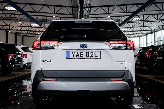 Toyota RAV4 7 of 30
