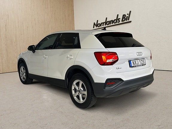 Audi Q2 2 of 7