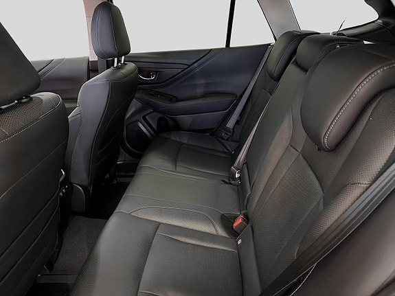 Subaru Outback 9 of 9