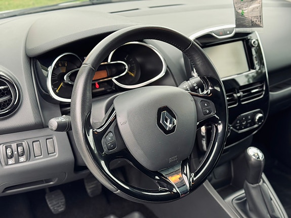 Renault Clio 14 of 27