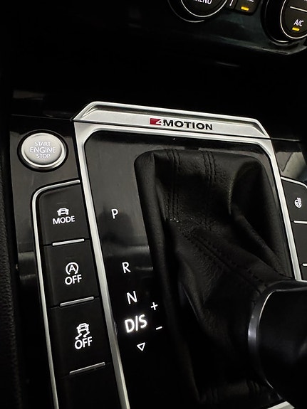 Volkswagen Passat 11 of 12