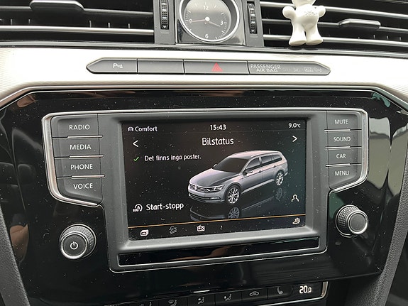 Volkswagen Passat Alltrack 16 of 18
