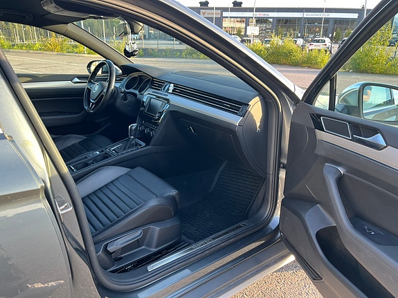 Volkswagen Passat Alltrack 9 of 18