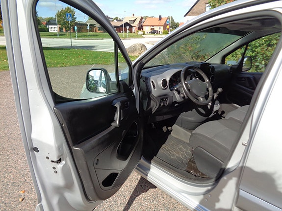 Peugeot Partner 9 of 17