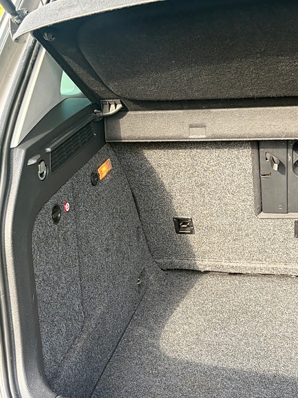 Volkswagen Tiguan 9 of 12