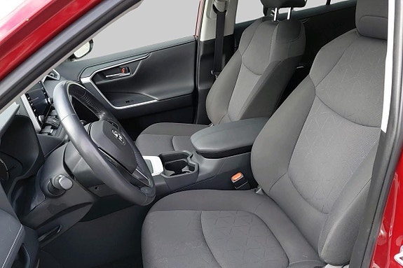 Toyota RAV4 7 of 11