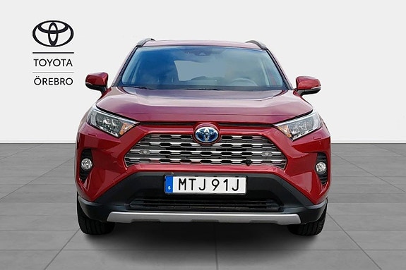 Toyota RAV4 6 of 11