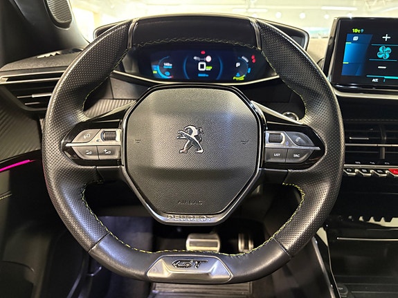 Peugeot e-2008 10 of 20