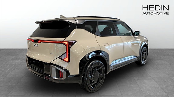 Kia Seltos 2 of 9