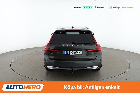 Volvo V90 Cross Country 4 of 30