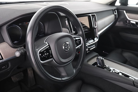 Volvo V90 Cross Country 12 of 30