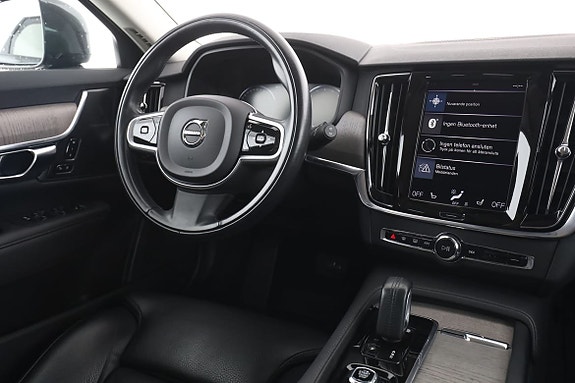Volvo V90 Cross Country 14 of 30