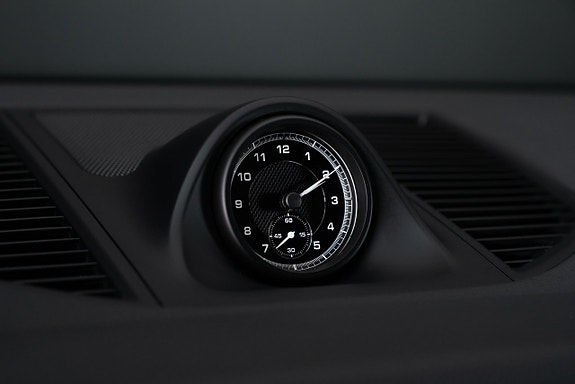 Porsche Macan 25 of 28