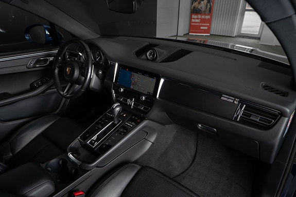Porsche Macan 12 of 28