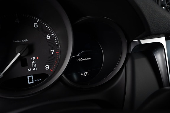 Porsche Macan 24 of 28