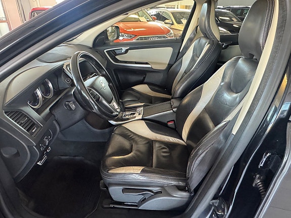 Volvo XC60 5 of 7