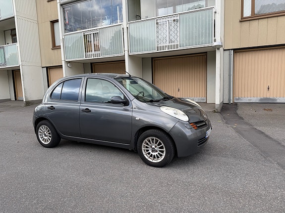 Nissan Micra 4 of 6
