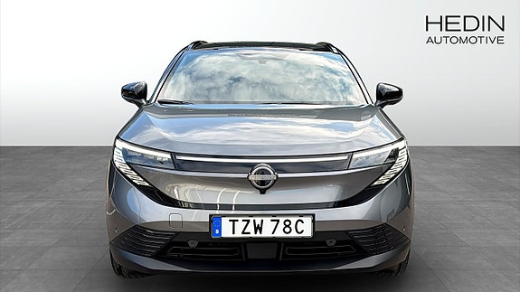 Nissan Leaf 8 of 9