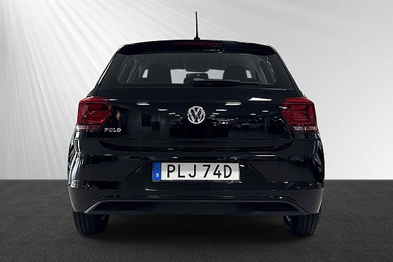 Volkswagen Polo 2 of 9