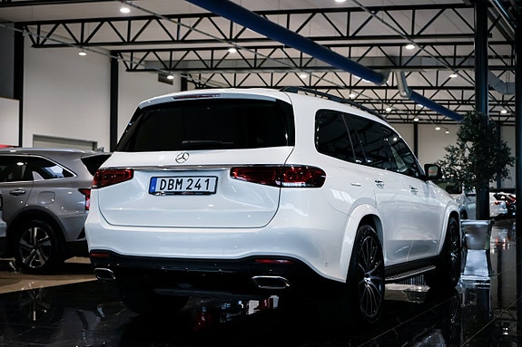 Mercedes-Benz GLS580 6 of 30