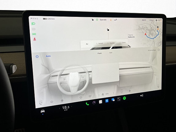 Tesla Model Y 22 of 30