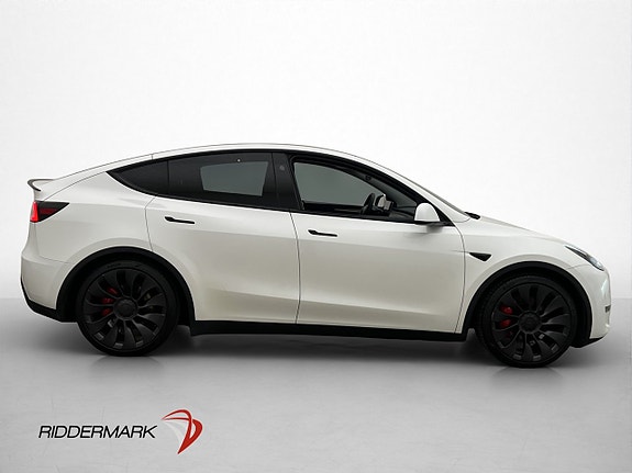 Tesla Model Y 9 of 30