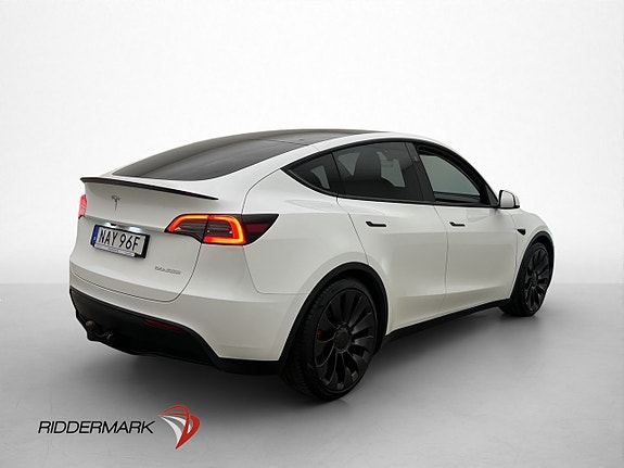 Tesla Model Y 8 of 30