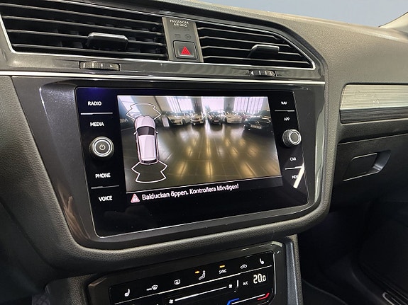 Volkswagen Tiguan Allspace 16 of 27