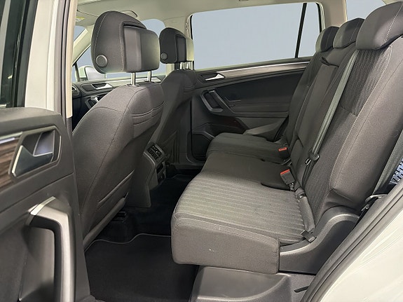 Volkswagen Tiguan Allspace 23 of 27