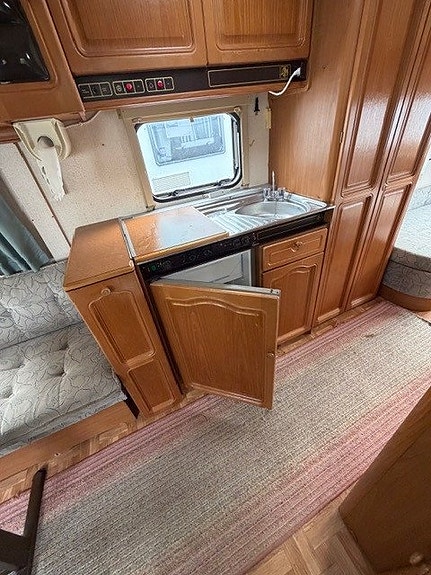 Knaus AZUR 540 TL "Gör det självvagn" 5 of 11